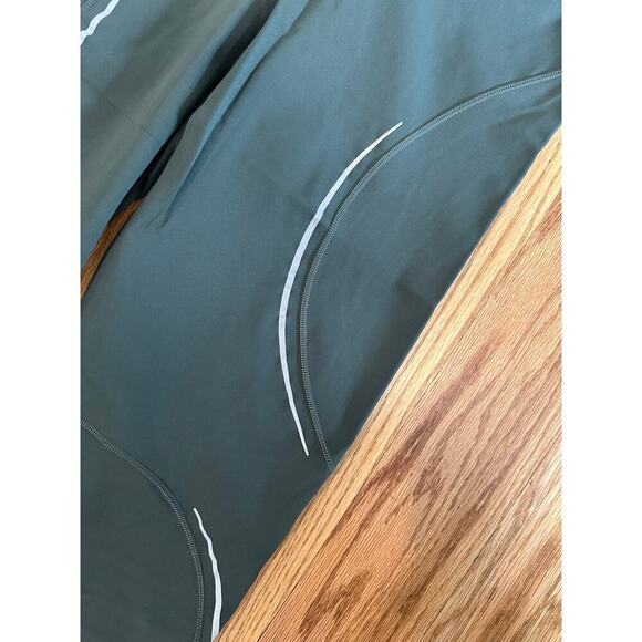 Lululemon Base Pace High Rise Reflective Tights Size 4 - Picture 5 of 7